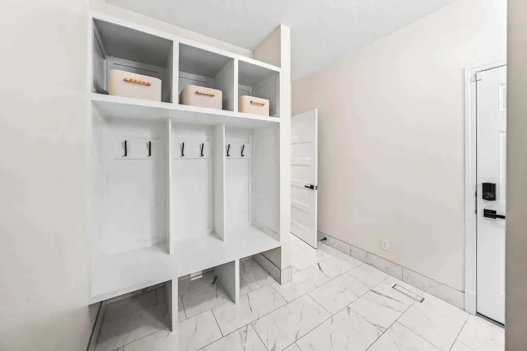 110 Kinniburgh Road Chestermere AB T1X 0T8