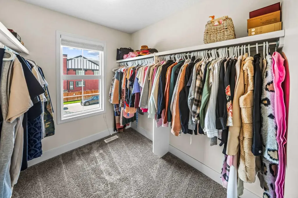 110 Kinniburgh Road Chestermere AB T1X 0T8