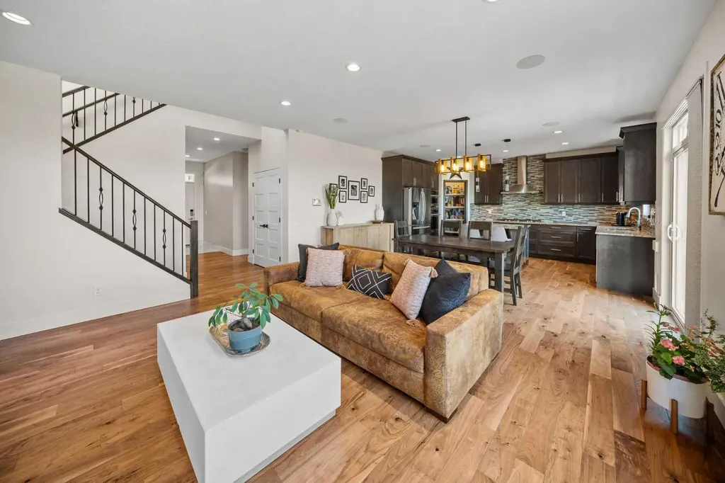 110 Kinniburgh Road Chestermere AB T1X 0T8