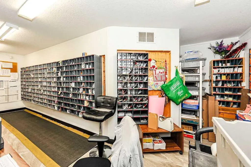 9 Main Street Hay Lakes AB T0B 1W0
