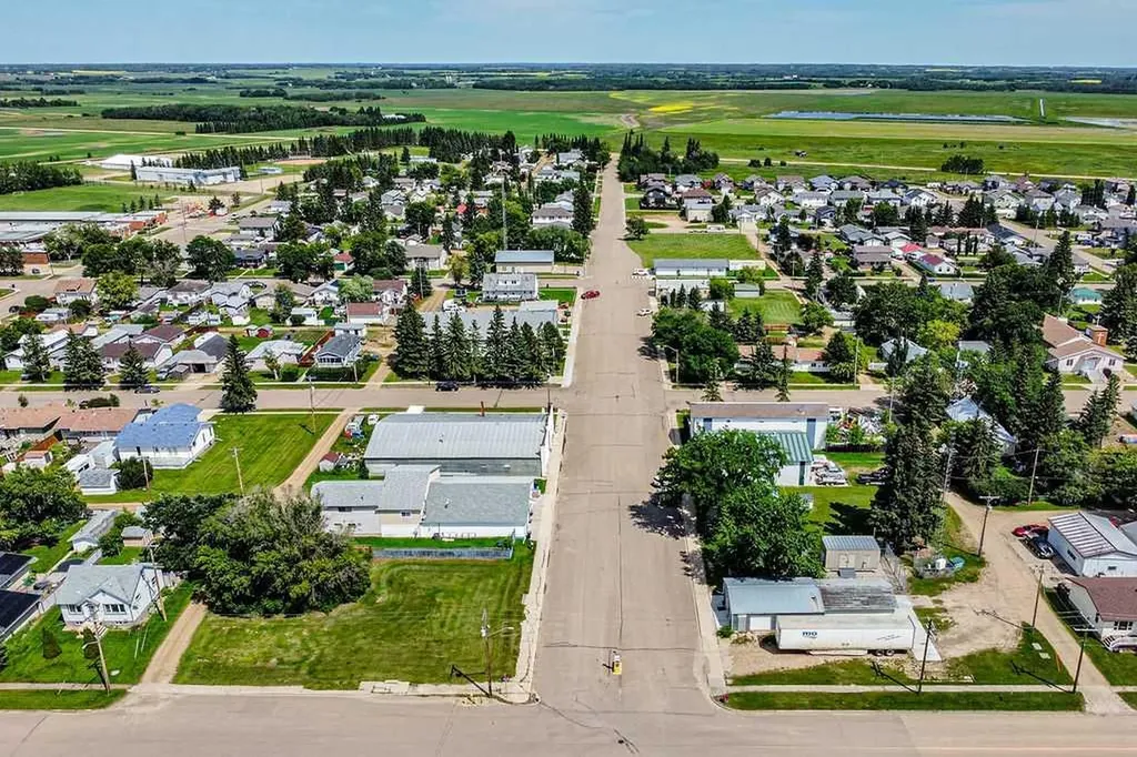 9 Main Street Hay Lakes AB T0B 1W0