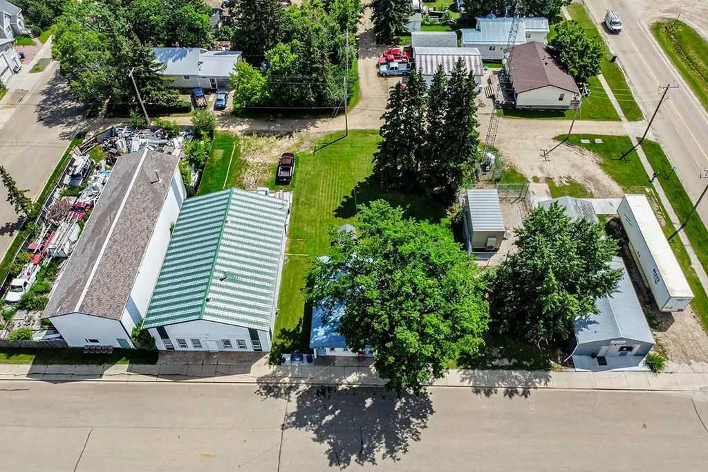 9 Main Street Hay Lakes AB T0B 1W0