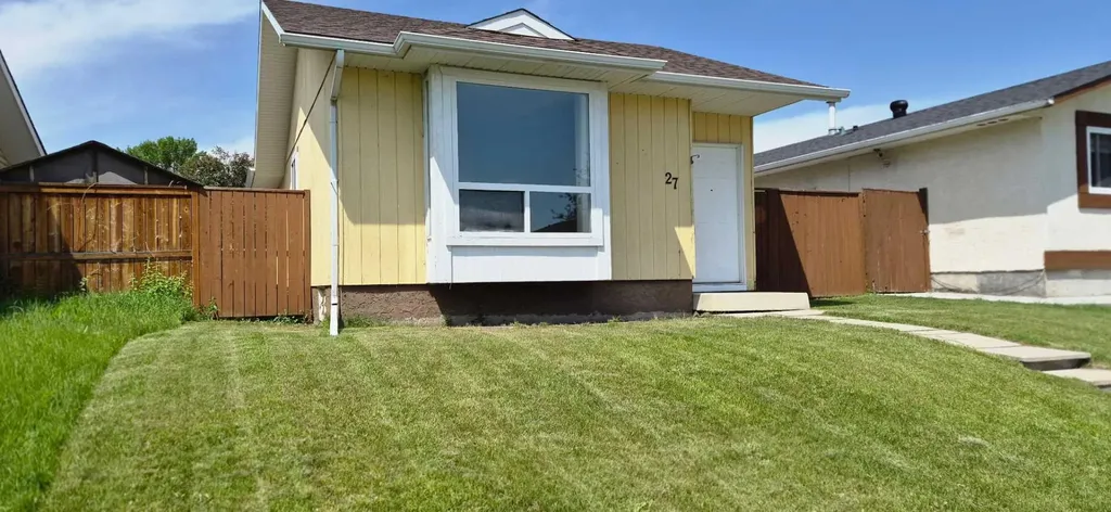 27 Aberdare Crescent NE Calgary AB T2A 6T5