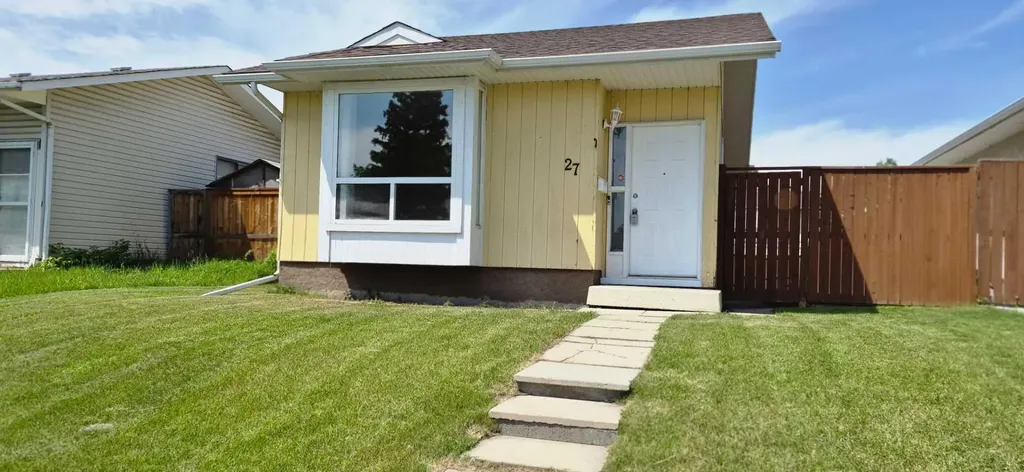 27 Aberdare Crescent NE Calgary AB T2A 6T5