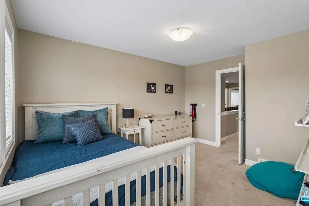 46 Aspenshire Place SW Calgary AB T3H 0P6