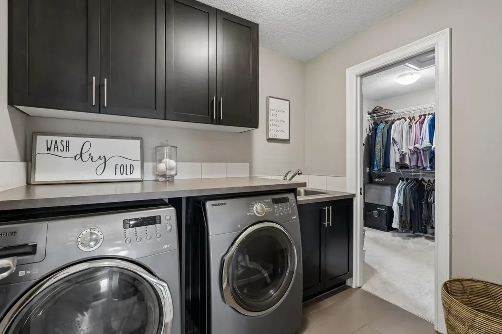 46 Aspenshire Place SW Calgary AB T3H 0P6