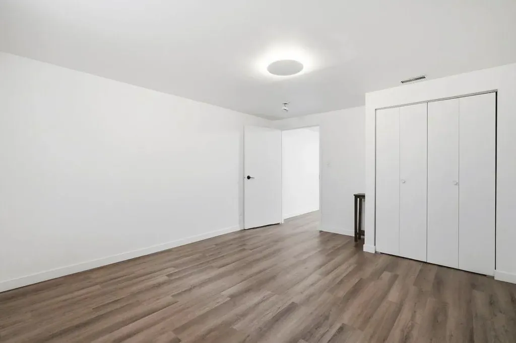 9832 Athens Road SE Calgary AB t2j1b9
