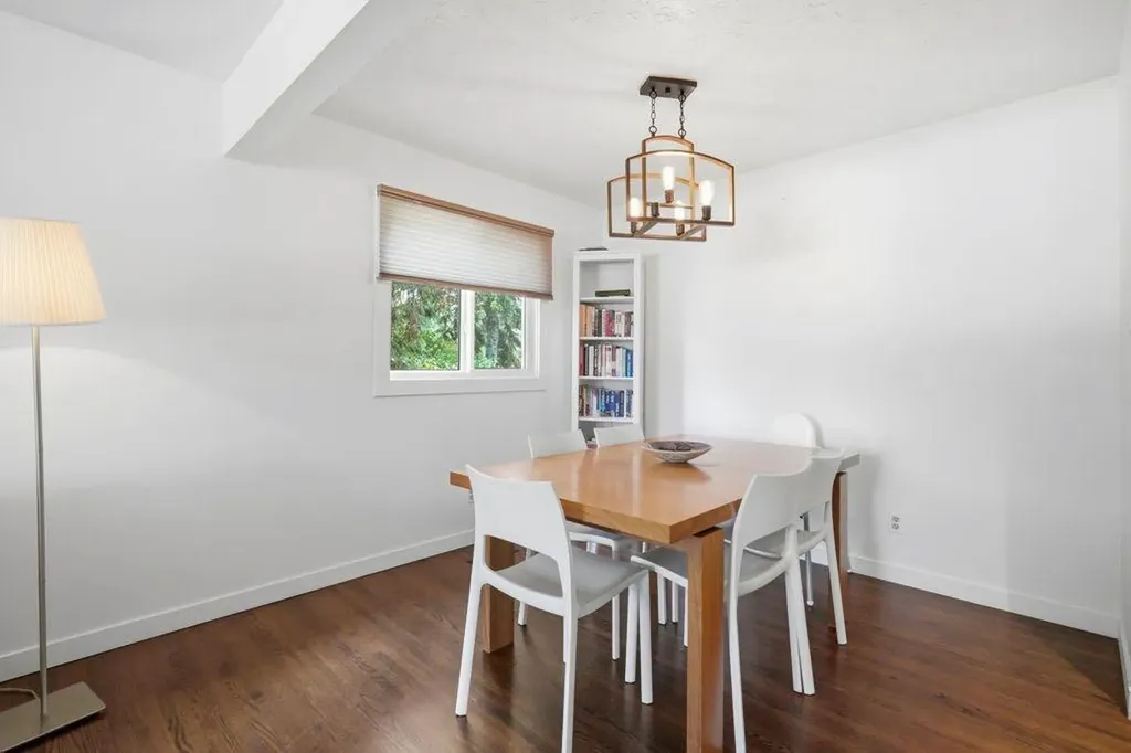 9832 Athens Road SE Calgary AB t2j1b9