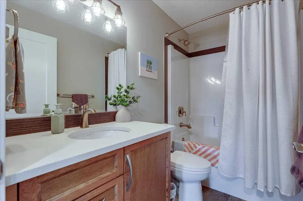 29 Longmire Close Red Deer AB T4R 0S7
