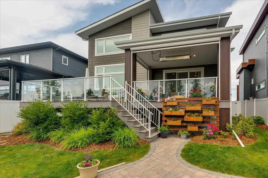 29 Longmire Close Red Deer AB T4R 0S7