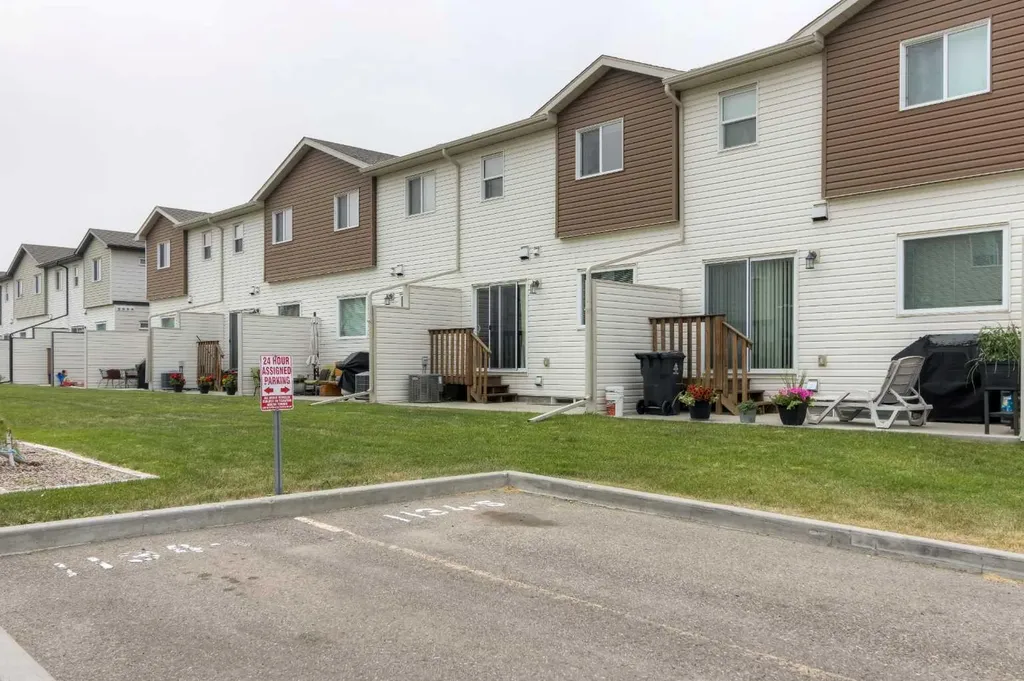 1220 Keystone Lethbridge AB T1J 5H6