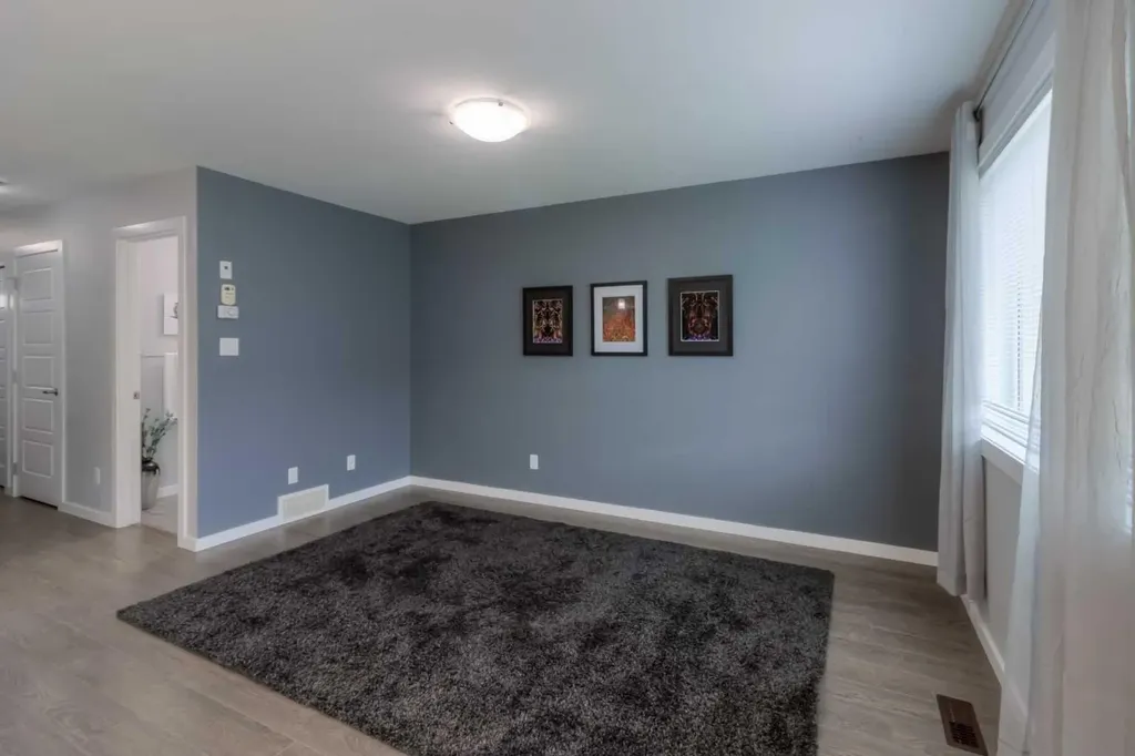 1220 Keystone Lethbridge AB T1J 5H6
