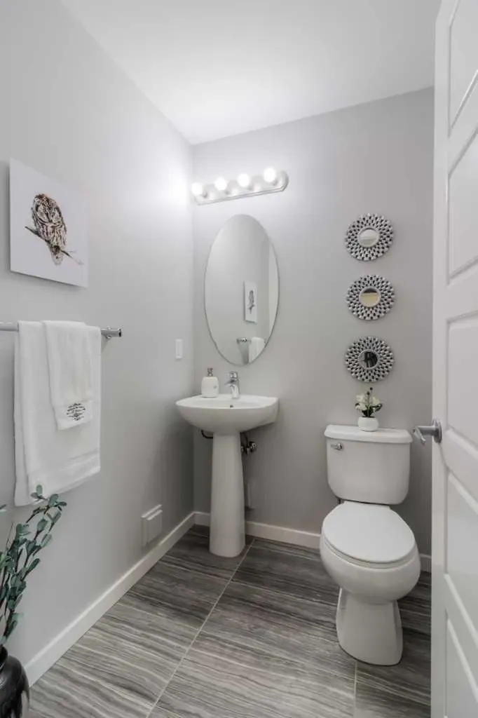 1220 Keystone Lethbridge AB T1J 5H6
