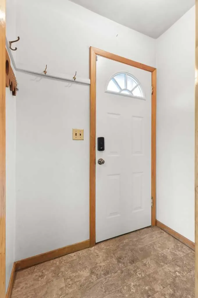 21 5 Street SW Medicine Hat AB T1A 4G3