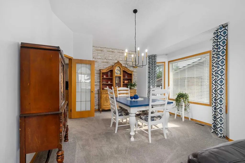 1114 Whitfield Avenue Crossfield AB T0M 0S0
