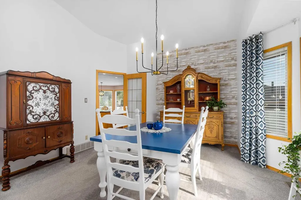 1114 Whitfield Avenue Crossfield AB T0M 0S0