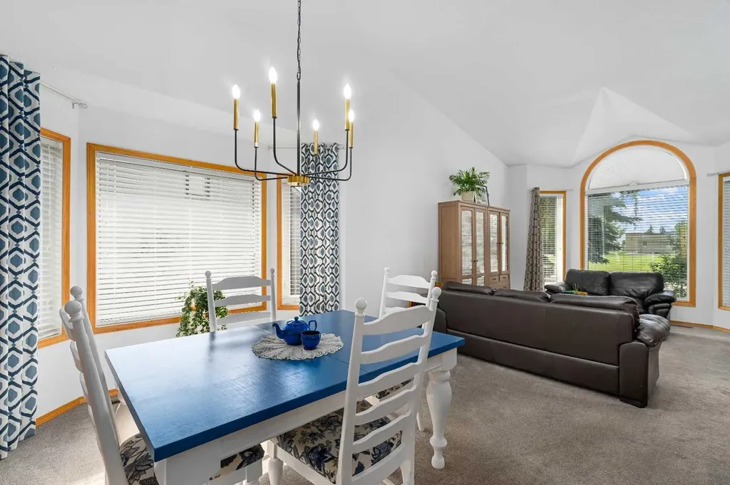 1114 Whitfield Avenue Crossfield AB T0M 0S0