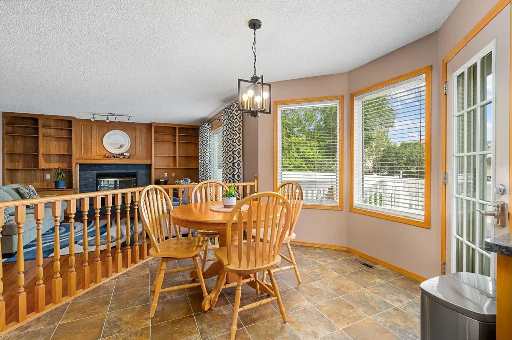 1114 Whitfield Avenue Crossfield AB T0M 0S0