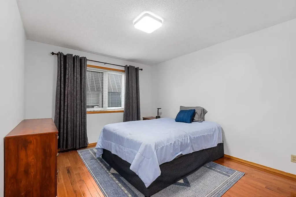 1114 Whitfield Avenue Crossfield AB T0M 0S0
