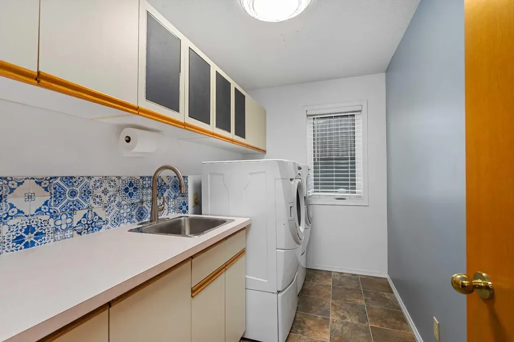 1114 Whitfield Avenue Crossfield AB T0M 0S0
