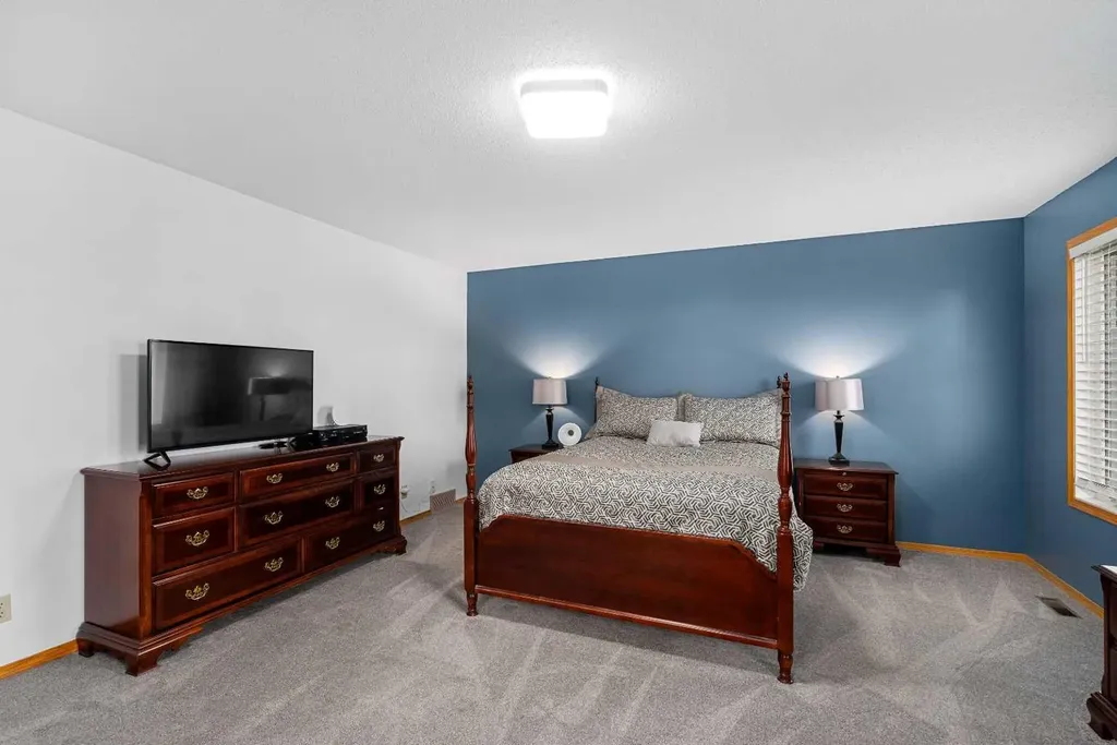 1114 Whitfield Avenue Crossfield AB T0M 0S0