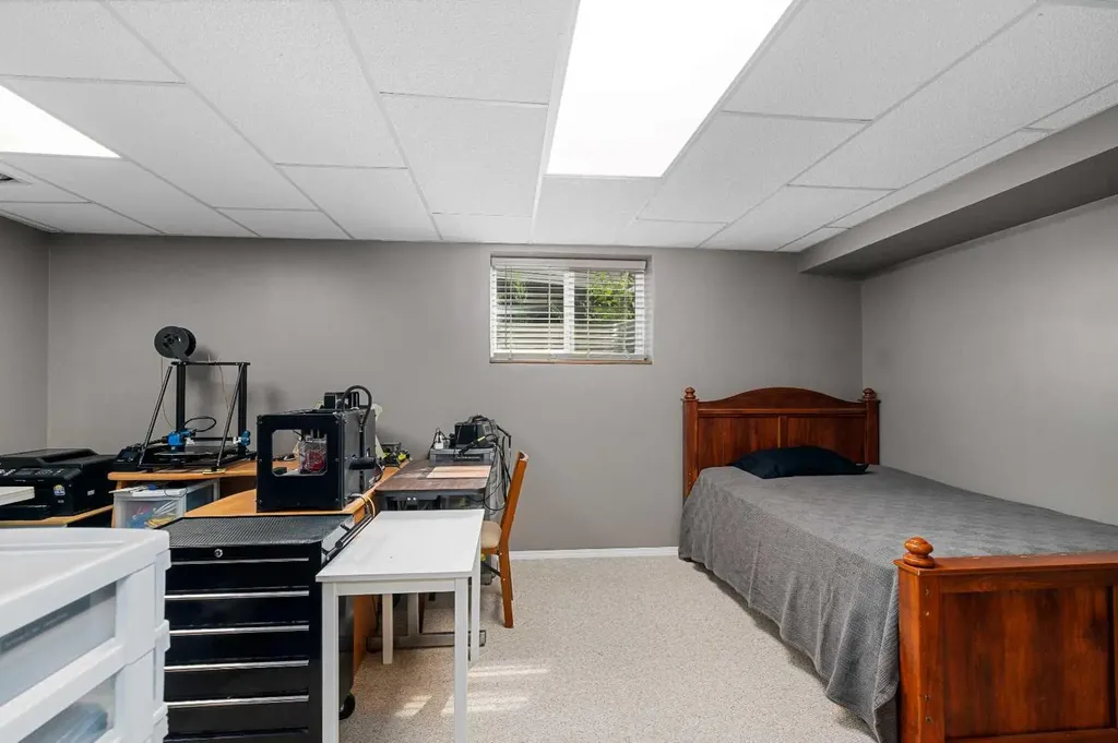 1114 Whitfield Avenue Crossfield AB T0M 0S0