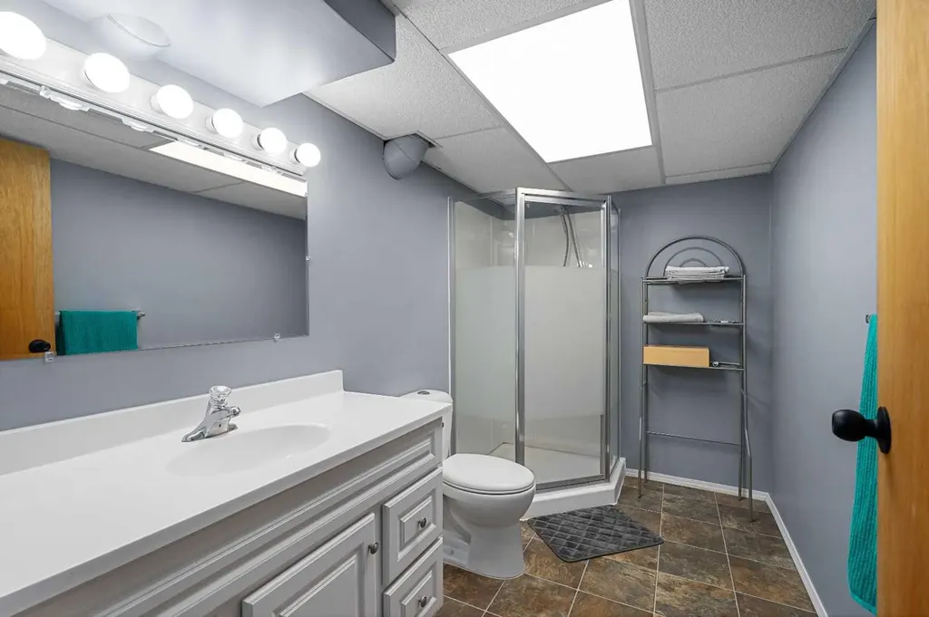 1114 Whitfield Avenue Crossfield AB T0M 0S0