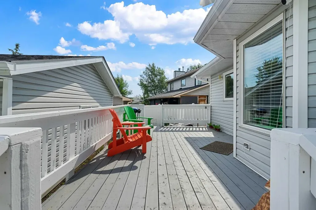 1114 Whitfield Avenue Crossfield AB T0M 0S0