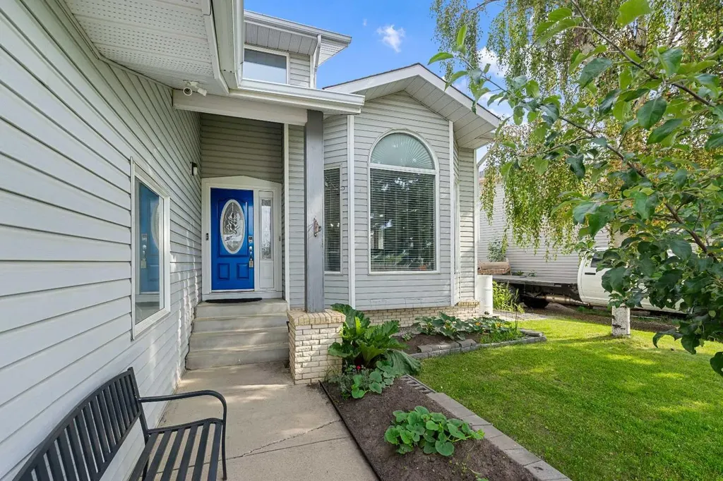1114 Whitfield Avenue Crossfield AB T0M 0S0
