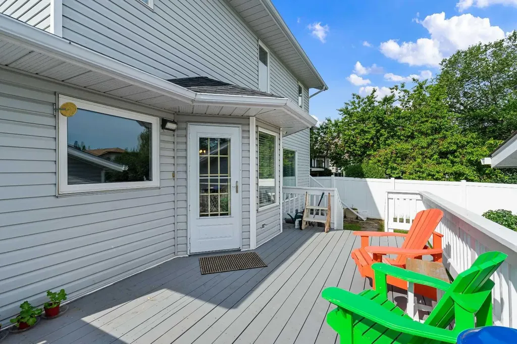 1114 Whitfield Avenue Crossfield AB T0M 0S0