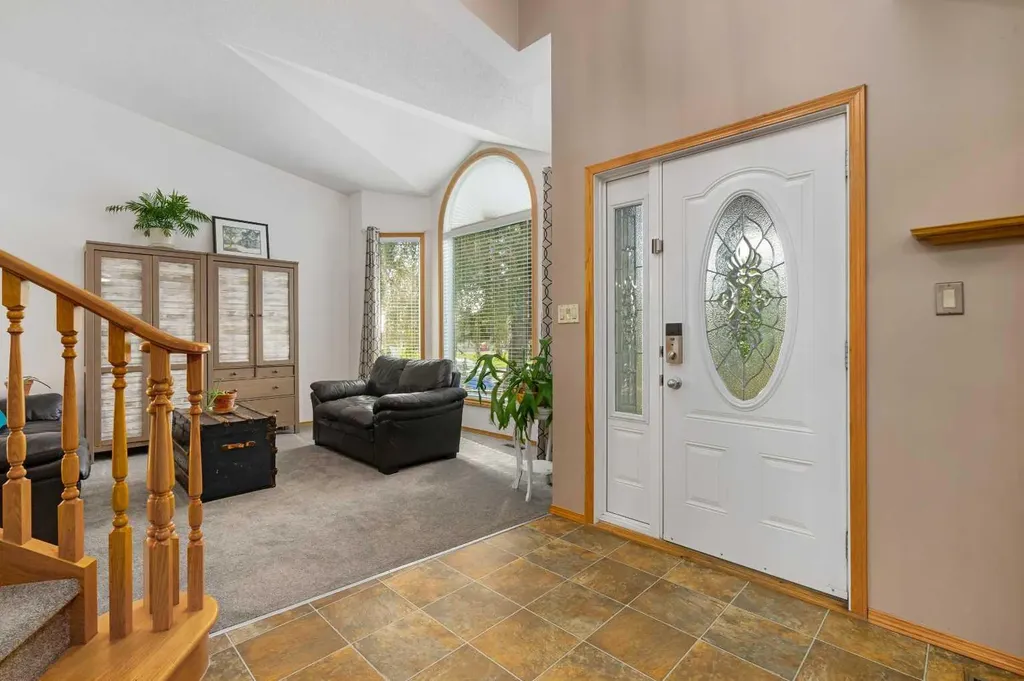 1114 Whitfield Avenue Crossfield AB T0M 0S0