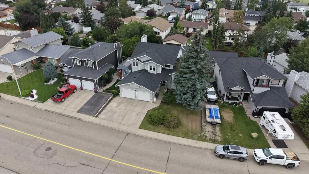 1114 Whitfield Avenue Crossfield AB T0M 0S0