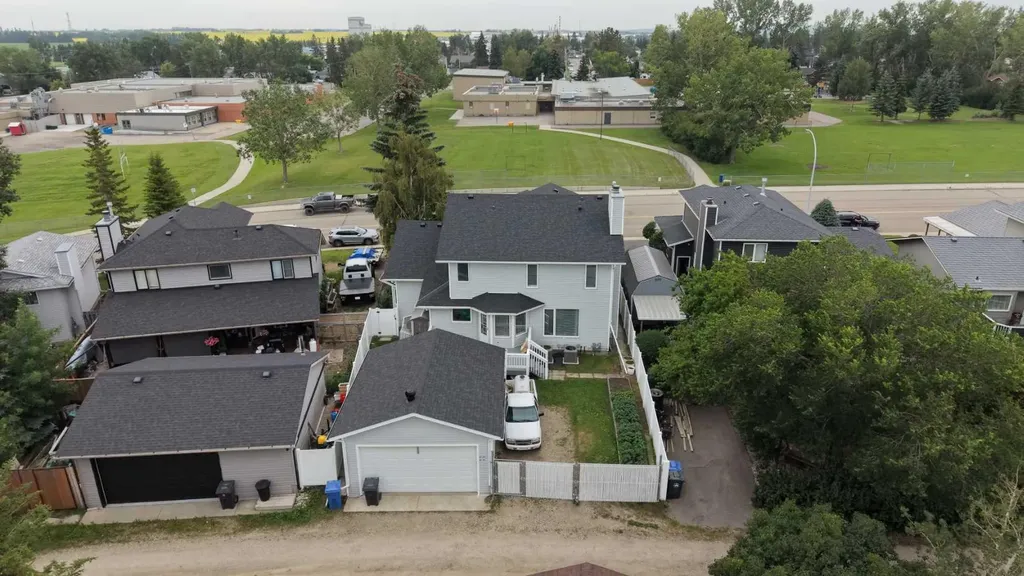 1114 Whitfield Avenue Crossfield AB T0M 0S0