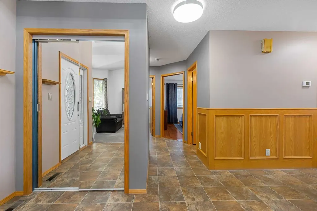 1114 Whitfield Avenue Crossfield AB T0M 0S0