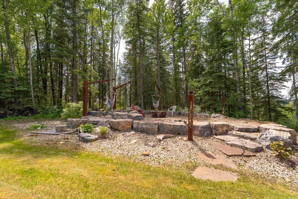 16511 532a Township Rural Yellowhead County AB T7E 3A6