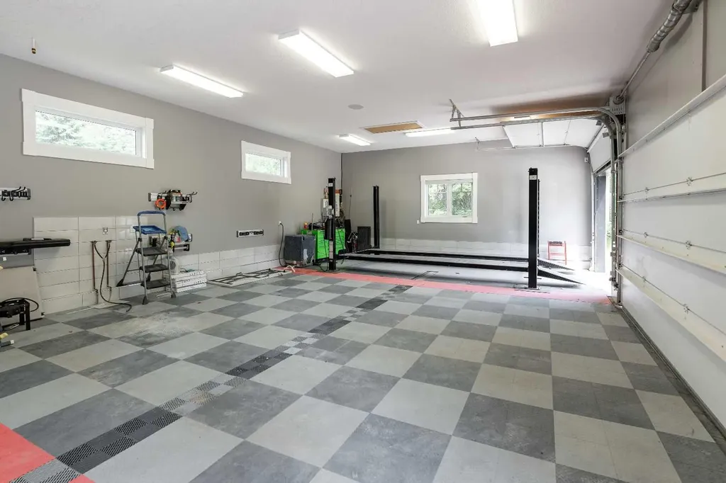 16511 532a Township Rural Yellowhead County AB T7E 3A6