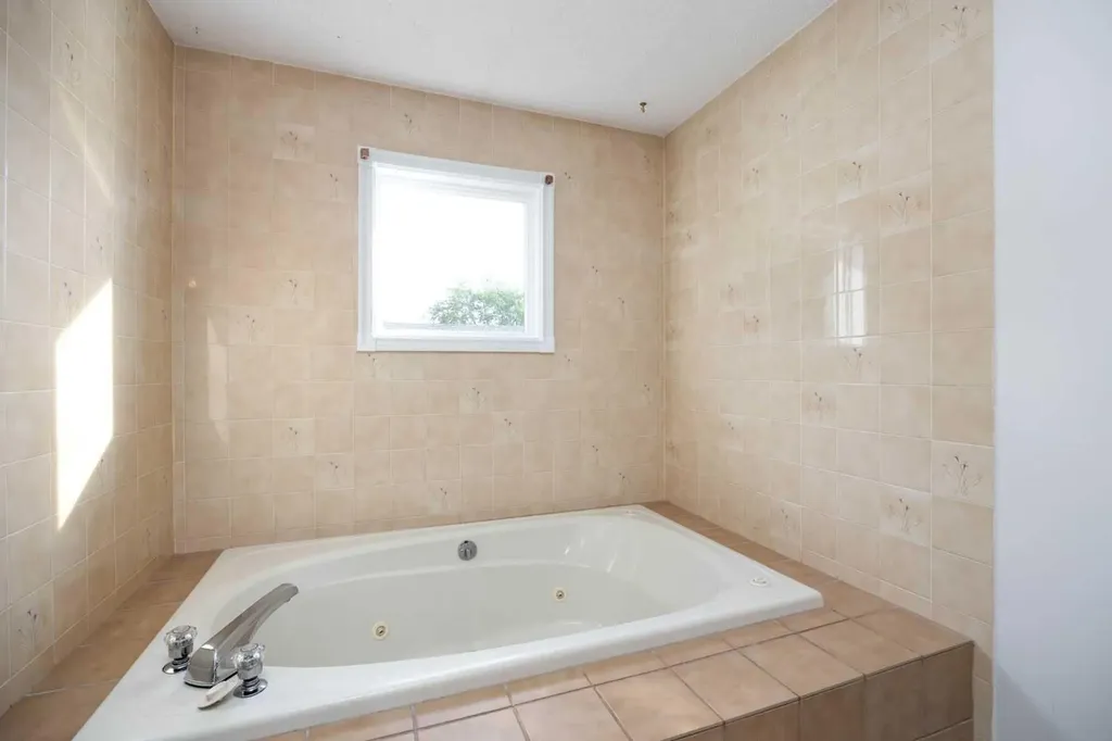 222 Berens Place Fort Mcmurray AB T9K 2C4