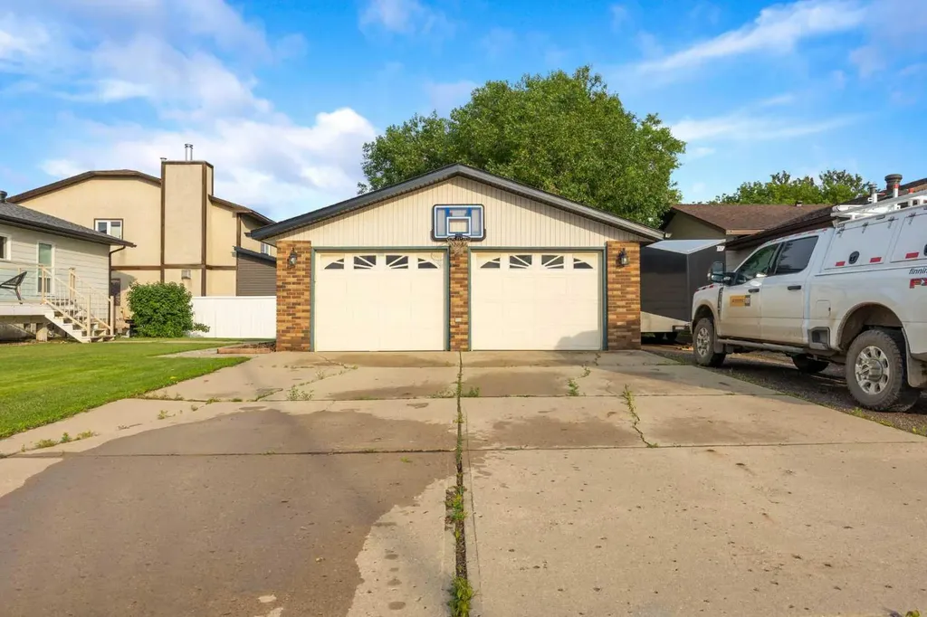 222 Berens Place Fort Mcmurray AB T9K 2C4