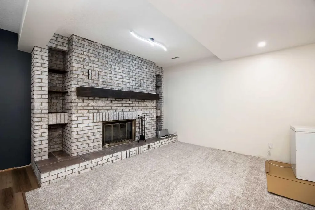 222 Berens Place Fort Mcmurray AB T9K 2C4