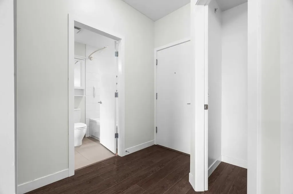 28 Auburn Bay Link SE Calgary AB T3M 1Z7