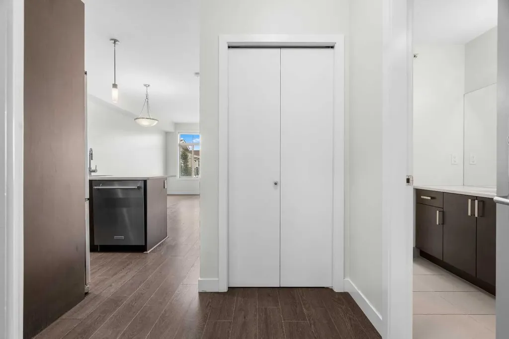 28 Auburn Bay Link SE Calgary AB T3M 1Z7