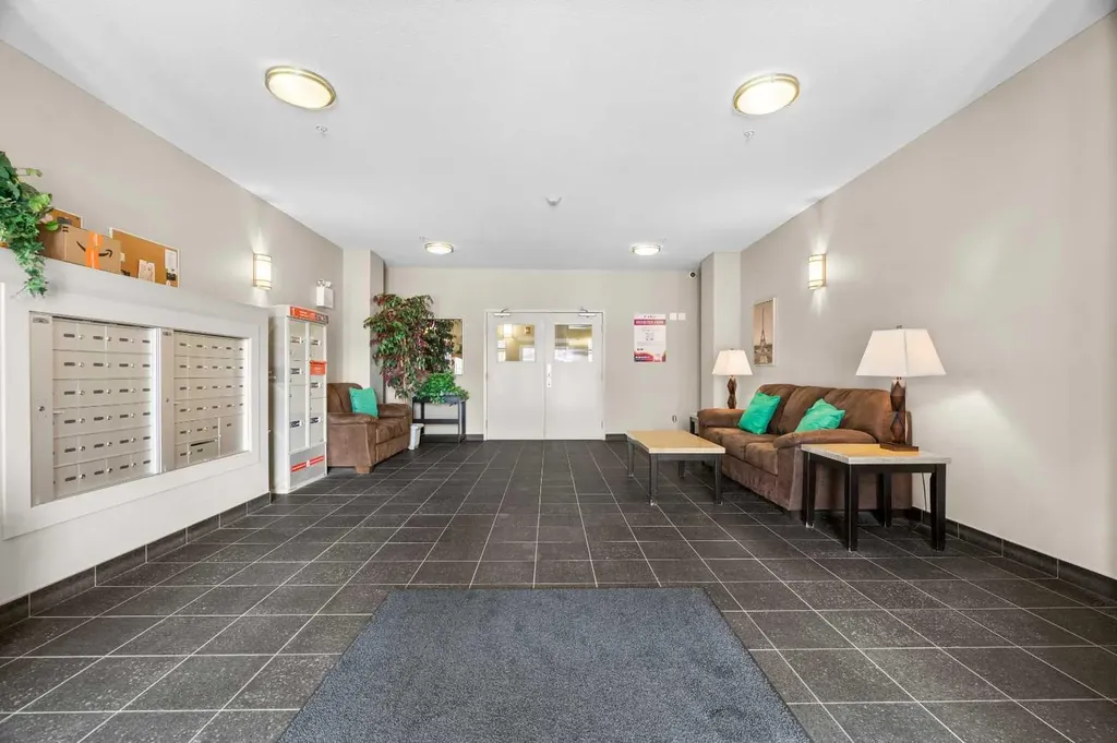 28 Auburn Bay Link SE Calgary AB T3M 1Z7