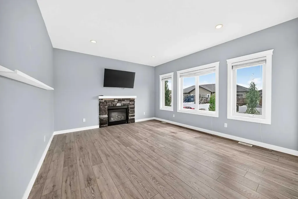 38 Cambridge Close Blackfalds AB T4M 0A3