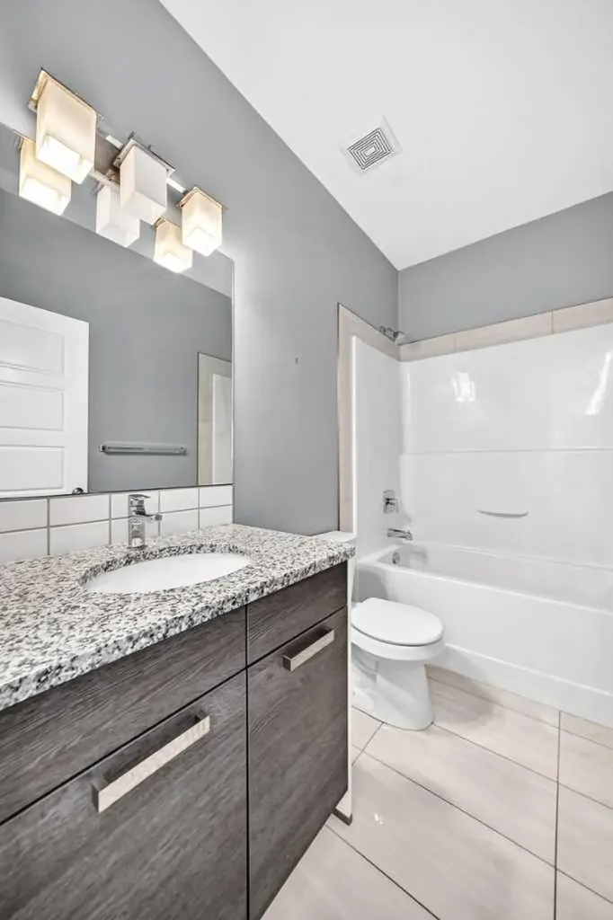38 Cambridge Close Blackfalds AB T4M 0A3
