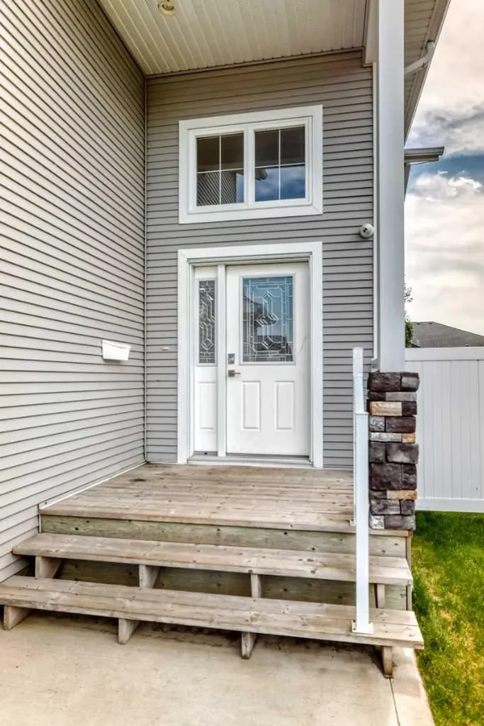 38 Cambridge Close Blackfalds AB T4M 0A3