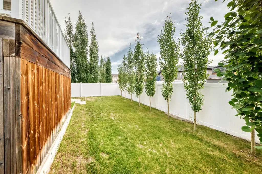 38 Cambridge Close Blackfalds AB T4M 0A3