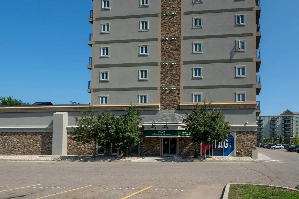 8528 Manning Avenue Fort Mcmurray AB T9H 5G2