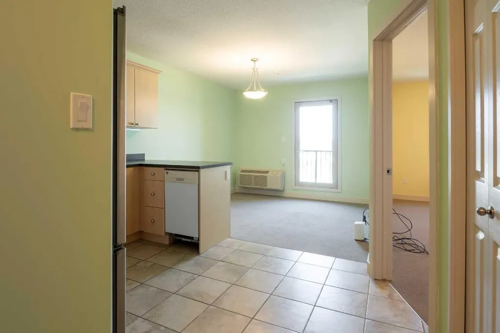 8528 Manning Avenue Fort Mcmurray AB T9H 5G2