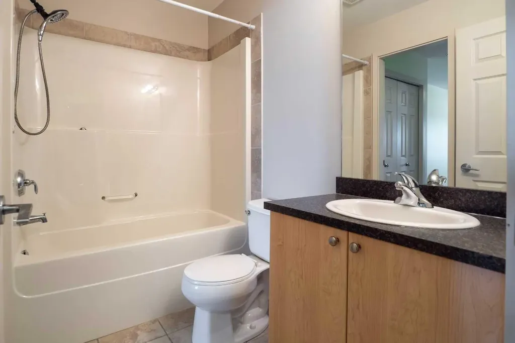 8528 Manning Avenue Fort Mcmurray AB T9H 5G2