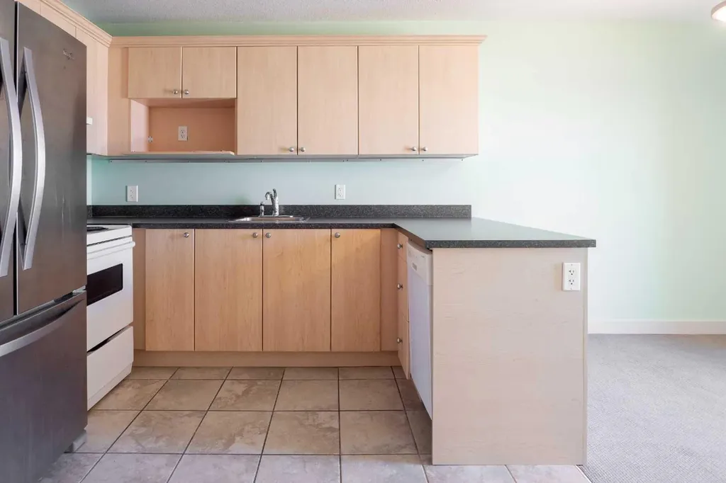 8528 Manning Avenue Fort Mcmurray AB T9H 5G2